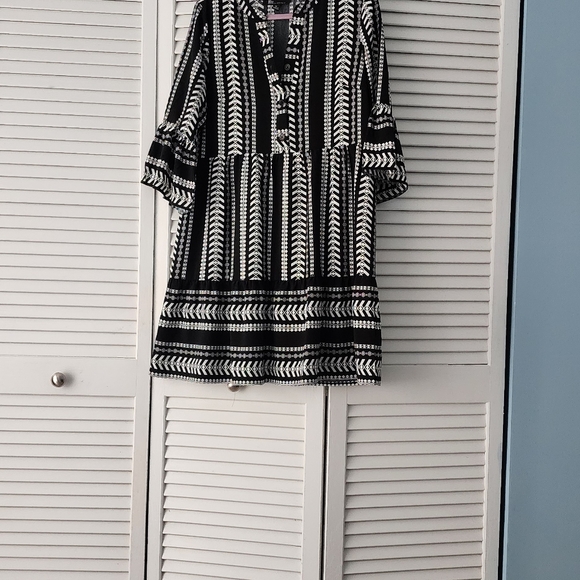 Dresses & Skirts - Dress